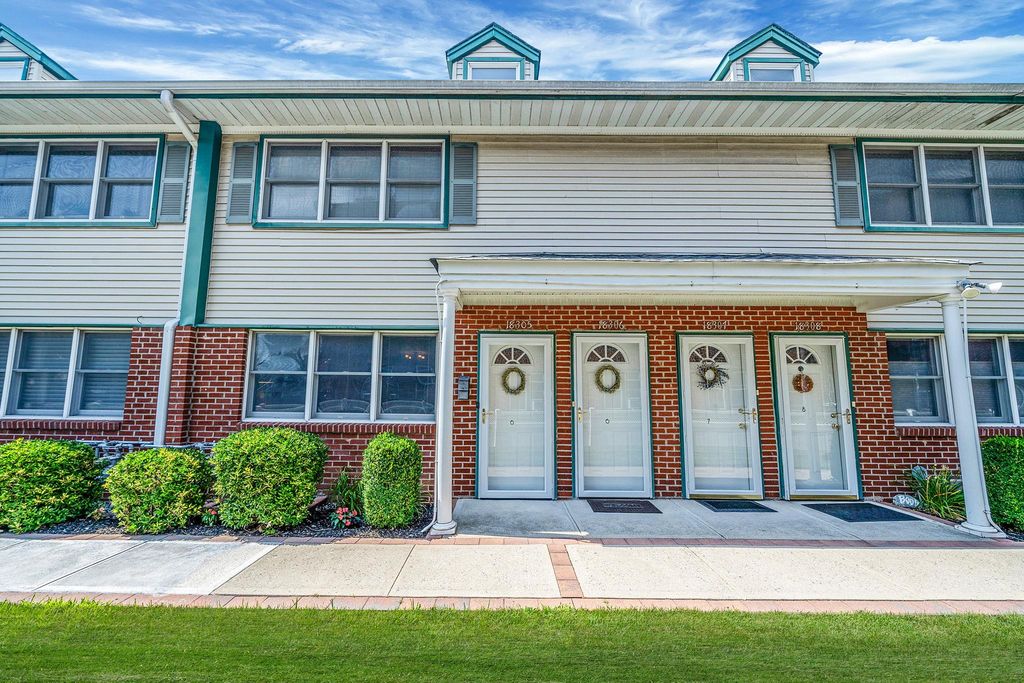 183 Atlantic Avenue 5, Lynbrook, NY 11563