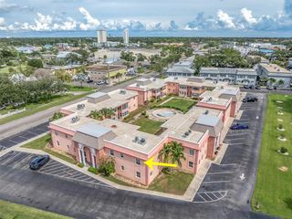 1150 RUE DES REINES 2B, South Pasadena, FL 33707