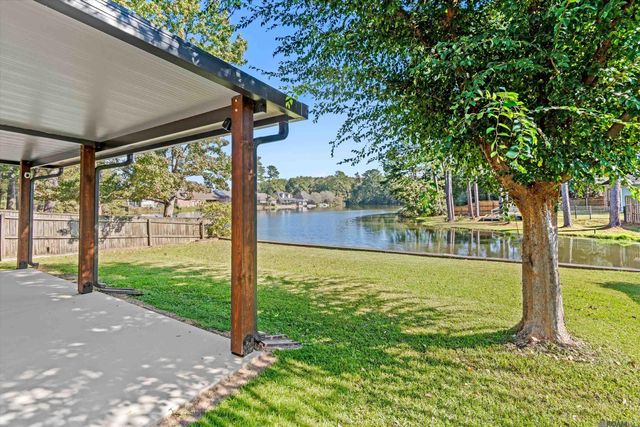 27776 Lakeshore Dr, Walker, LA 70785