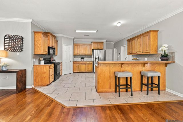 43167 Sycamore Bend Ave, Gonzales, LA 70737