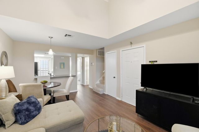 2104 Cullen Ave 7-211, Austin, TX 78757