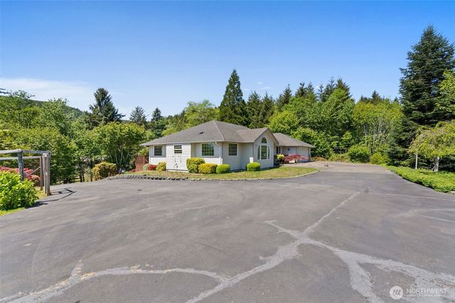 1620 Prospect Street, Raymond, WA 98577