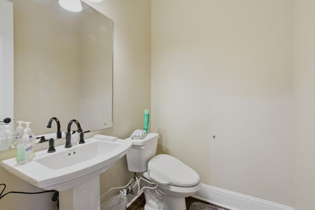2855 W Tank Farm Rd, Lake Charles, LA 70605