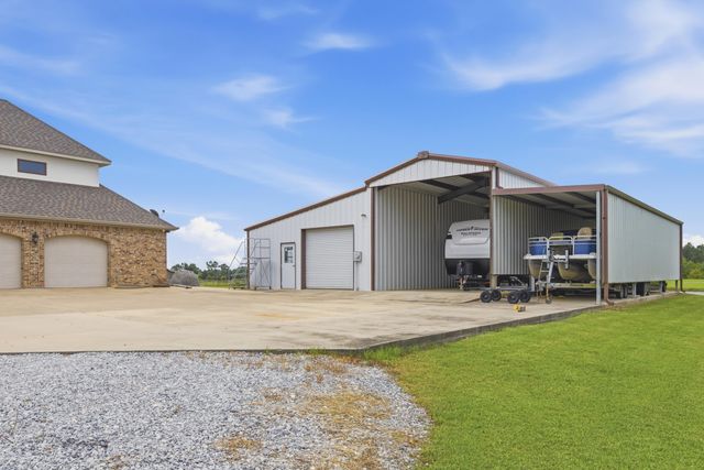 2855 W Tank Farm Rd, Lake Charles, LA 70605