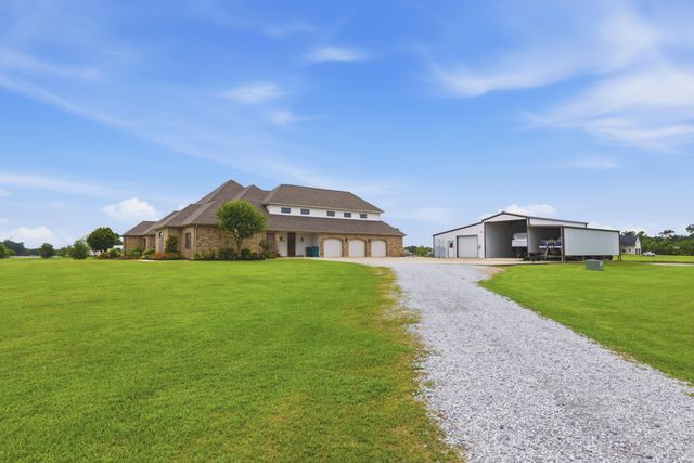 2855 W Tank Farm Rd, Lake Charles, LA 70605