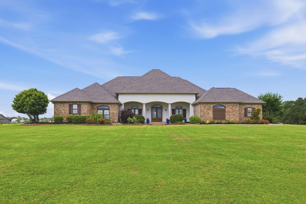 2855 W Tank Farm Rd, Lake Charles, LA 70605