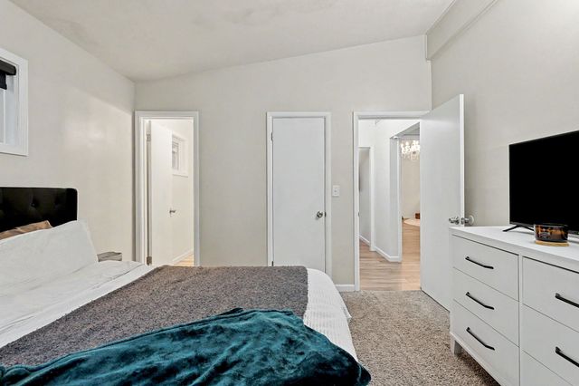 521 S Westview Drive, Derby, KS 67037