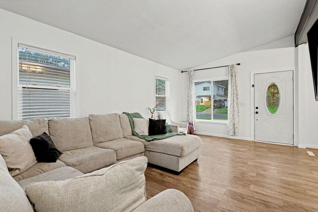 521 S Westview Drive, Derby, KS 67037