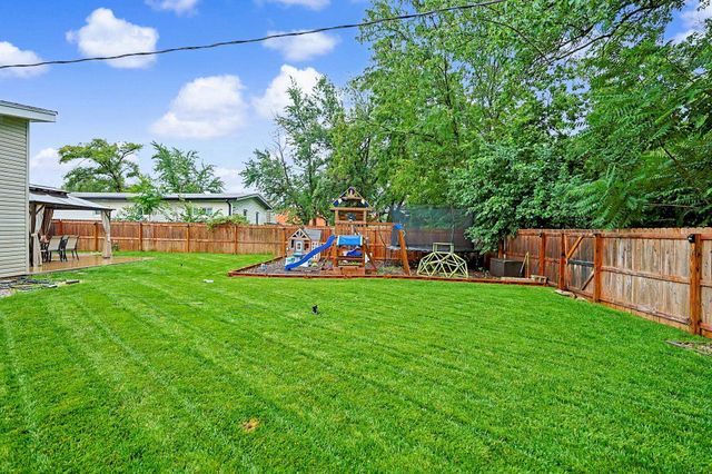 521 S Westview Drive, Derby, KS 67037