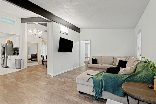 521 S Westview Drive, Derby, KS 67037