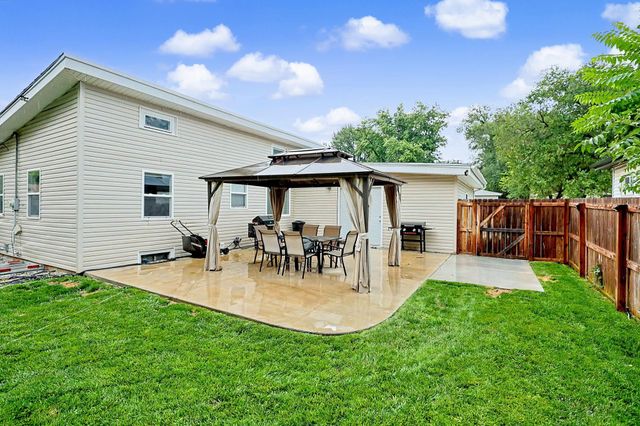 521 S Westview Drive, Derby, KS 67037