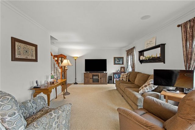 213 Walnut Drive, Nottingham, PA 15330