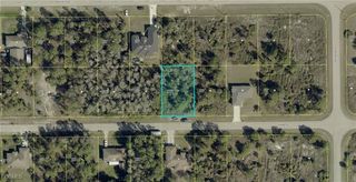 725 Alamo ST E, Lehigh Acres, FL 33974