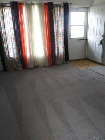 28309 Aberdeen Street, Southfield, MI 48076