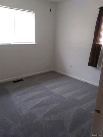 28309 Aberdeen Street, Southfield, MI 48076