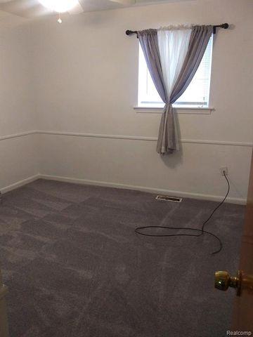 28309 Aberdeen Street, Southfield, MI 48076