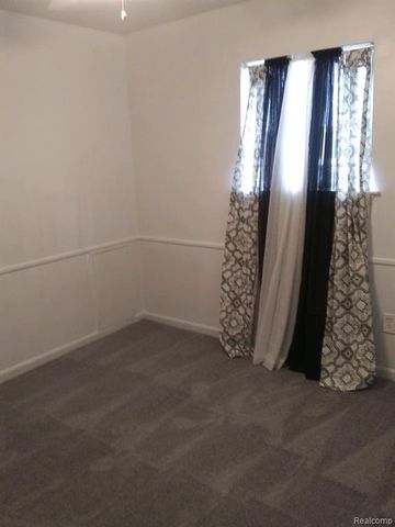 28309 Aberdeen Street, Southfield, MI 48076