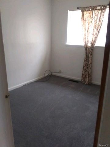 28309 Aberdeen Street, Southfield, MI 48076