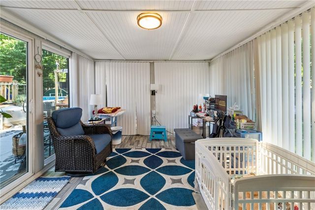 318 Williamsburg CT, Newport News, VA 23606