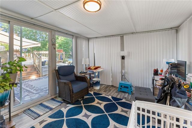 318 Williamsburg CT, Newport News, VA 23606
