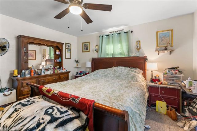 318 Williamsburg CT, Newport News, VA 23606