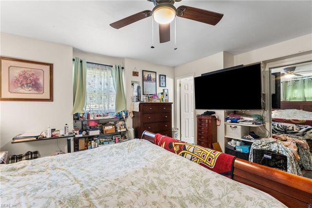 318 Williamsburg CT, Newport News, VA 23606