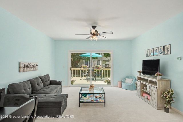 2059 La Mer Lane 17, Haslett, MI 48840