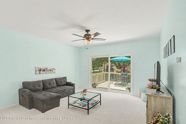 2059 La Mer Lane 17, Haslett, MI 48840