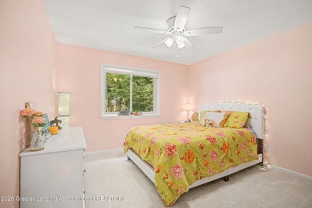 2059 La Mer Lane 17, Haslett, MI 48840
