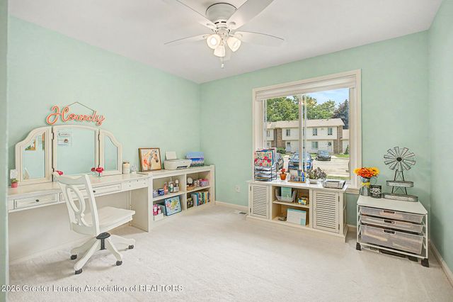 2059 La Mer Lane 17, Haslett, MI 48840