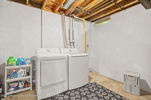 2059 La Mer Lane 17, Haslett, MI 48840