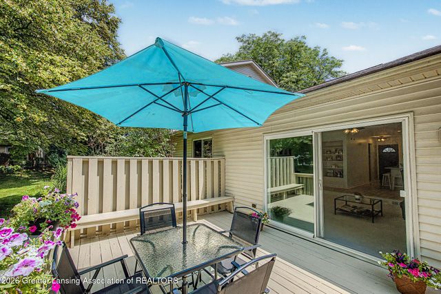 2059 La Mer Lane 17, Haslett, MI 48840