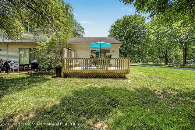 2059 La Mer Lane 17, Haslett, MI 48840