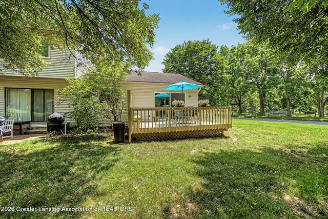 2059 La Mer Lane 17, Haslett, MI 48840
