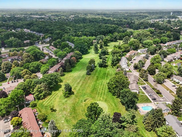 2059 La Mer Lane 17, Haslett, MI 48840