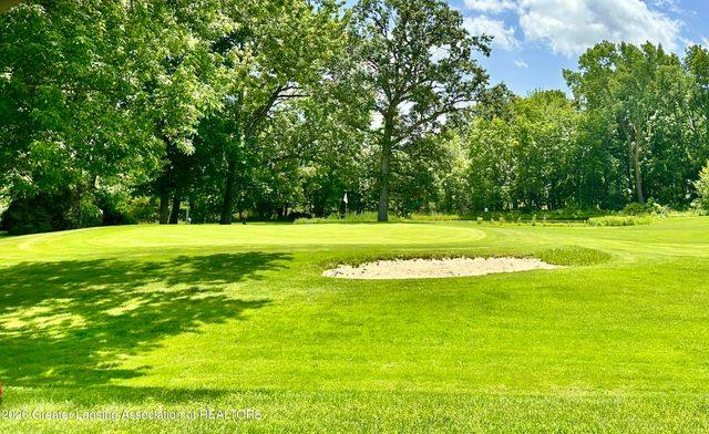 2059 La Mer Lane 17, Haslett, MI 48840