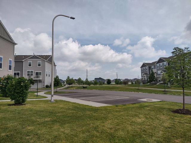 1039 Atterberg Road, South Elgin, IL 60177
