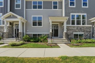 1039 Atterberg Road, South Elgin, IL 60177