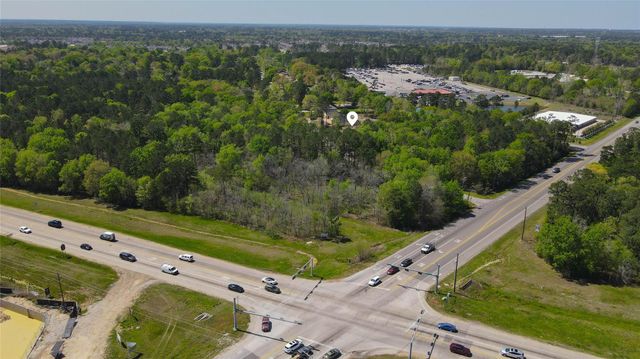 3805 Piney Point Road, Conroe, TX 77301