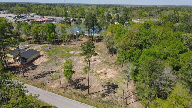 3805 Piney Point Road, Conroe, TX 77301