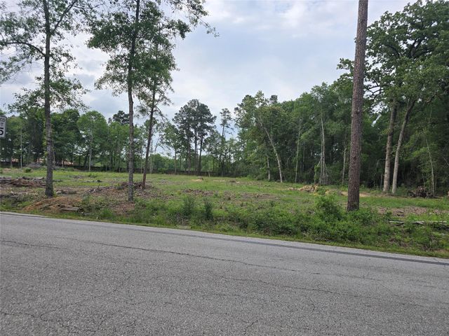 3805 Piney Point Road, Conroe, TX 77301