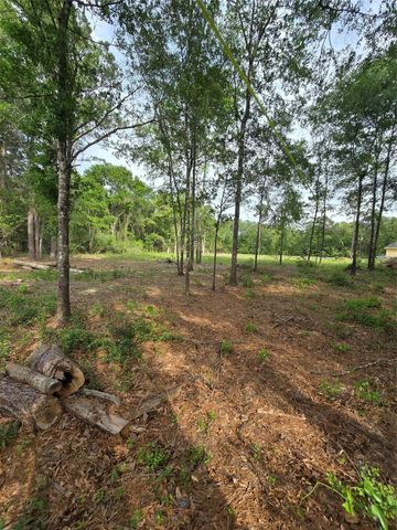 3805 Piney Point Road, Conroe, TX 77301