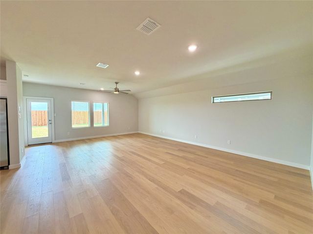 905 Pink Skies Drive, Princeton, TX 75407