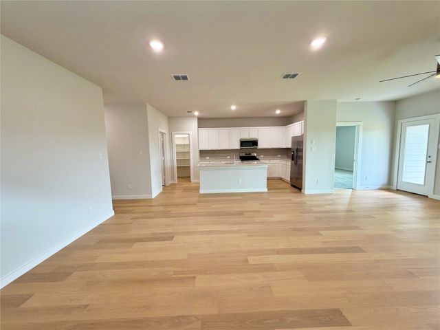 905 Pink Skies Drive, Princeton, TX 75407