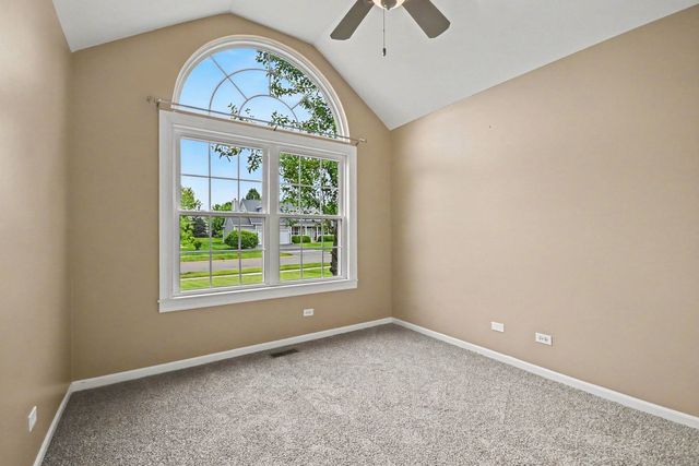 566 Yellowstone Lane, Yorkville, IL 60560