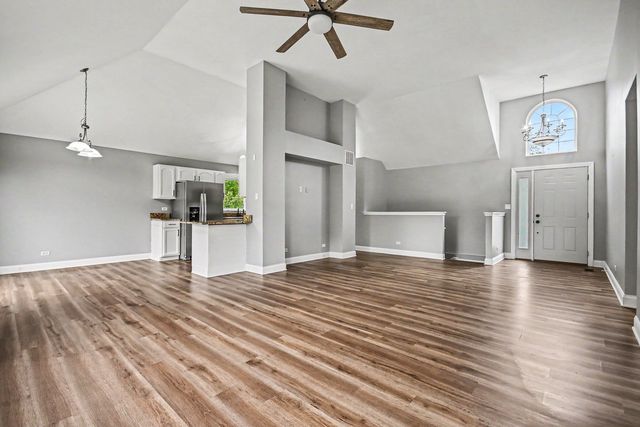 566 Yellowstone Lane, Yorkville, IL 60560