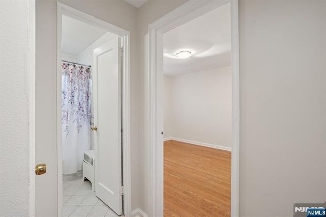 475 Colonial Terrace 5, Hackensack, NJ 07601