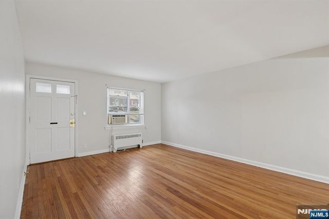 475 Colonial Terrace 5, Hackensack, NJ 07601