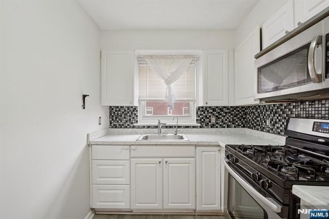 475 Colonial Terrace 5, Hackensack, NJ 07601