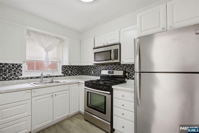 475 Colonial Terrace 5, Hackensack, NJ 07601